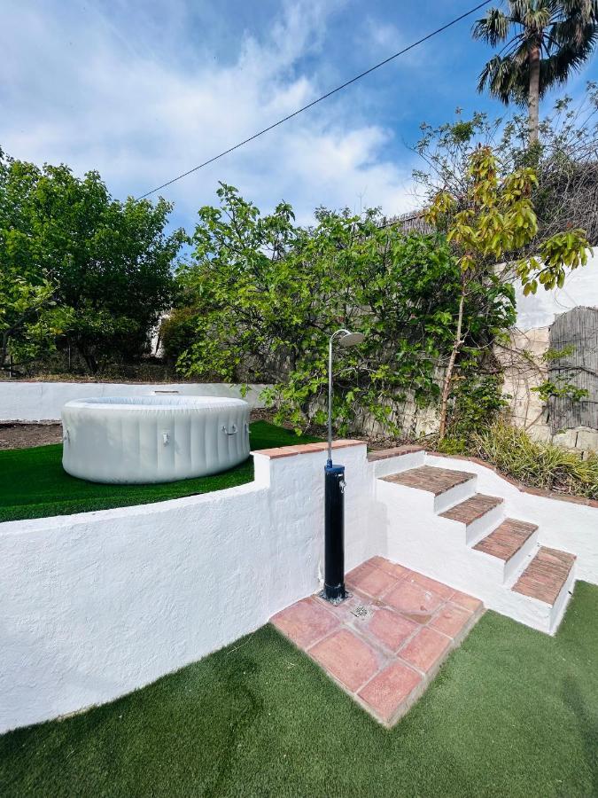 Villa En Frigiliana Con Piscina Y Jacuzzi Екстер'єр фото