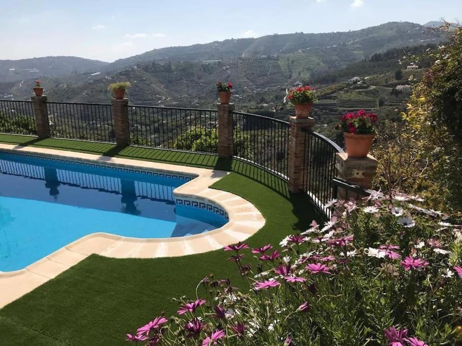Villa En Frigiliana Con Piscina Y Jacuzzi Екстер'єр фото