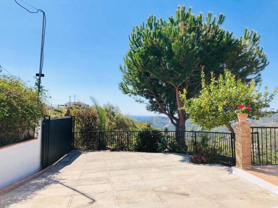 Villa En Frigiliana Con Piscina Y Jacuzzi Екстер'єр фото