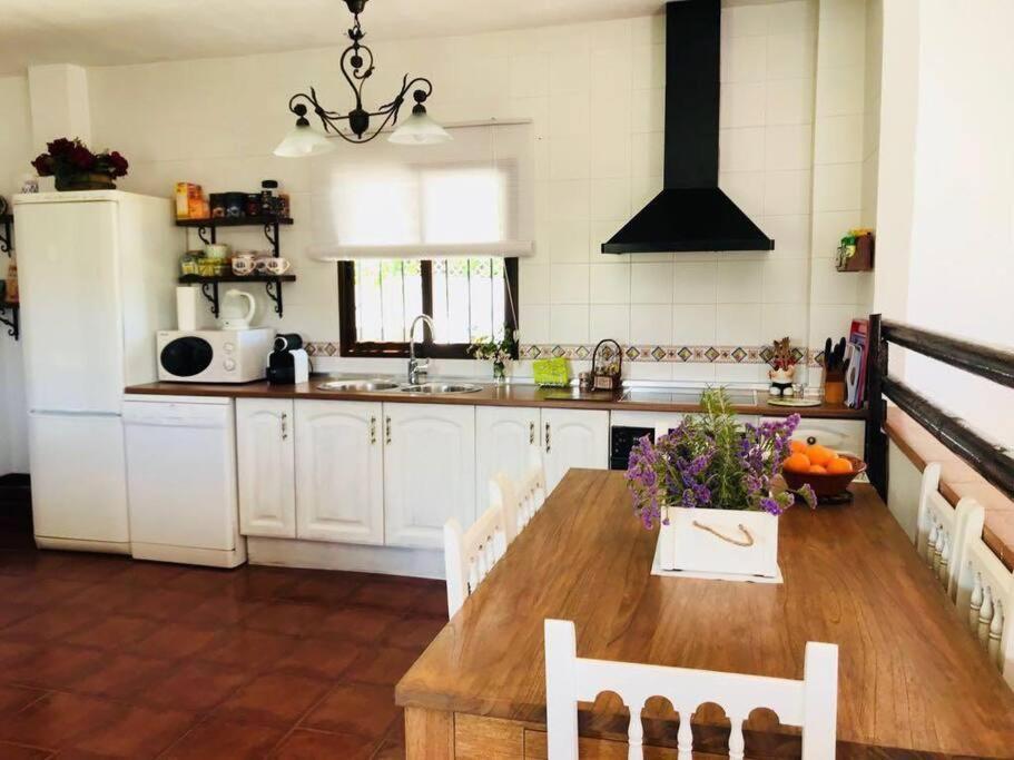 Villa En Frigiliana Con Piscina Y Jacuzzi Екстер'єр фото