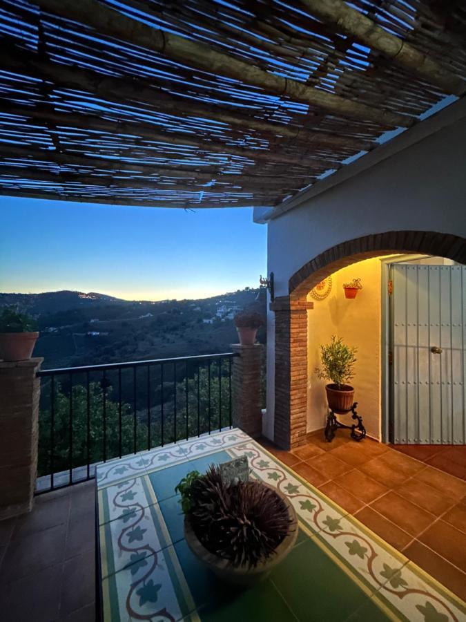Villa En Frigiliana Con Piscina Y Jacuzzi Екстер'єр фото