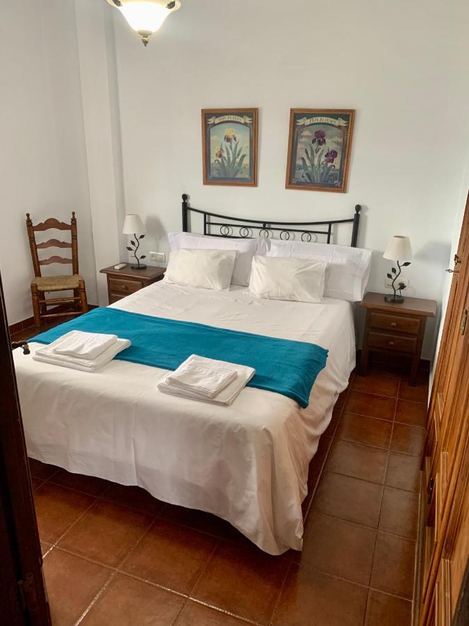 Villa En Frigiliana Con Piscina Y Jacuzzi Екстер'єр фото