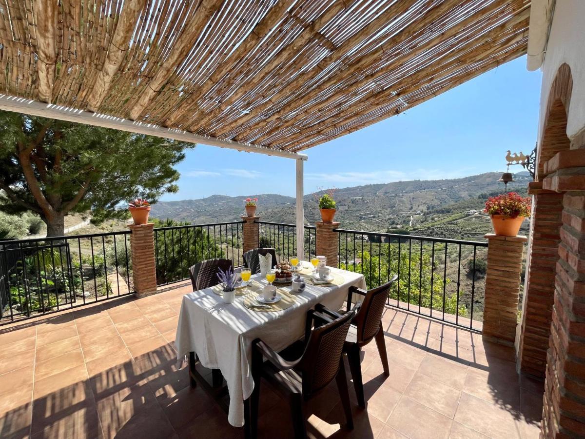Villa En Frigiliana Con Piscina Y Jacuzzi Екстер'єр фото