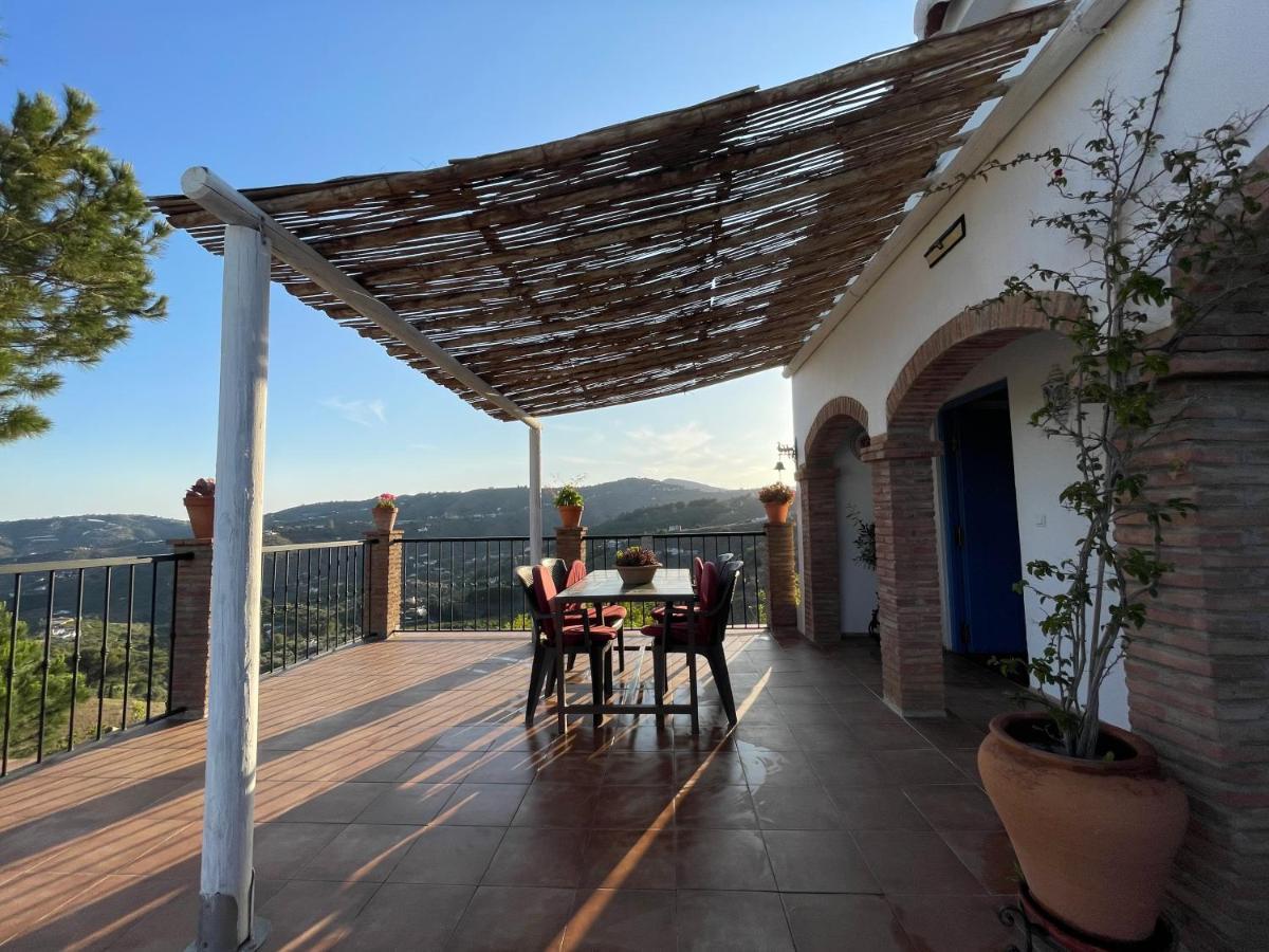 Villa En Frigiliana Con Piscina Y Jacuzzi Екстер'єр фото
